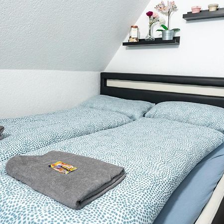 #1 Modernes Zimmer Mit Pool Und Garten Memmingen Exterior foto
