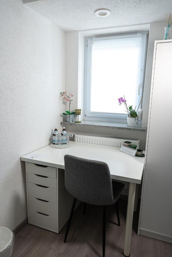 #1 Modernes Zimmer Mit Pool Und Garten Memmingen Exterior foto